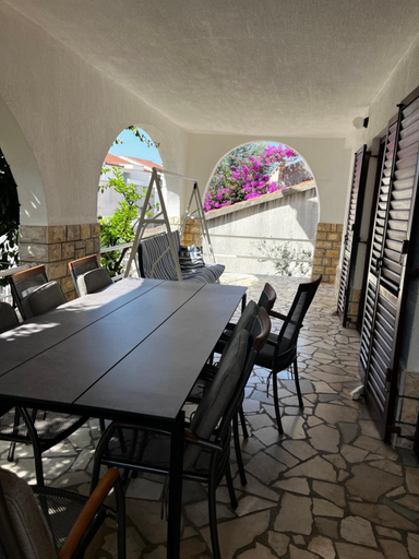 Food & Drinks, Apartments Zvijezda, Rogoznica