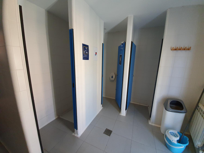 Others 4, Albergue Villares de Orbigo, León