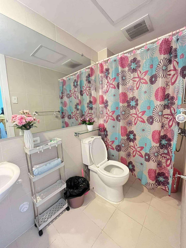 Bathroom 5, Casa De Fe Staycation- Azure North Pampanga, San Fernando City