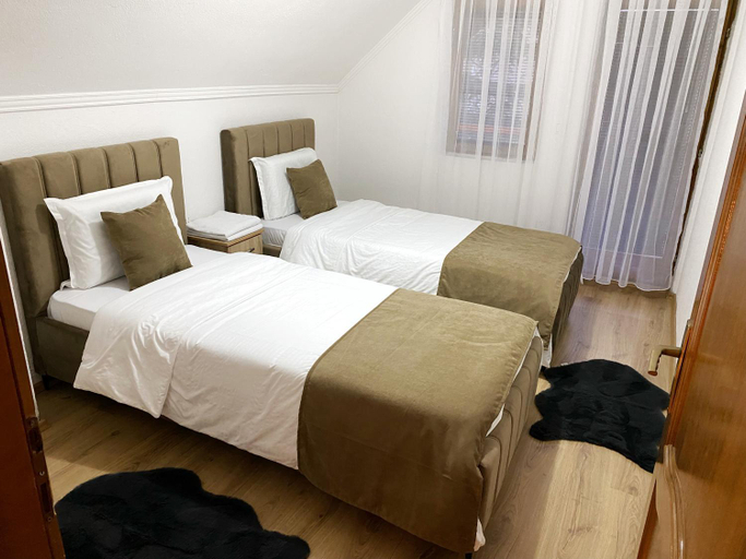 Bedroom 2, Chalet Kujta, Peć
