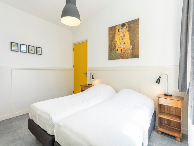 Bedroom 2, Holiday Home in De Koog near Beach, Texel