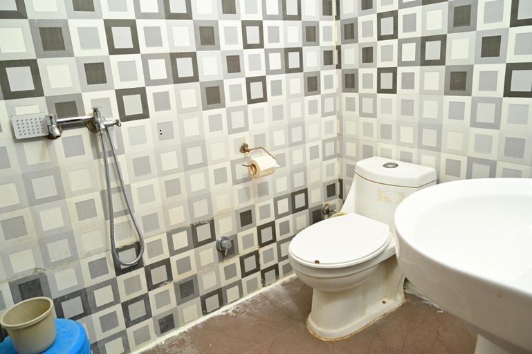 Bathroom, ADB Resort (Refinery Road), Panipat