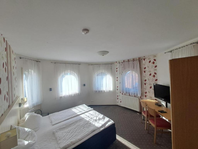 Bedroom 3, Gasthof Hirschkeller, Göppingen