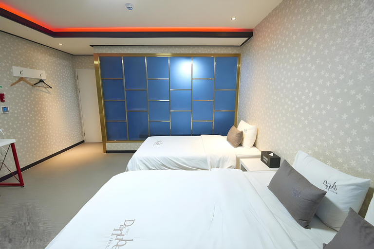 Bedroom 4, Busan Seomyeon Danube Hotel, Busanjin