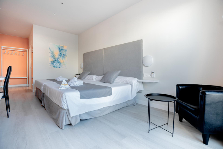 Bedroom 2, ON City Apartments, Huelva
