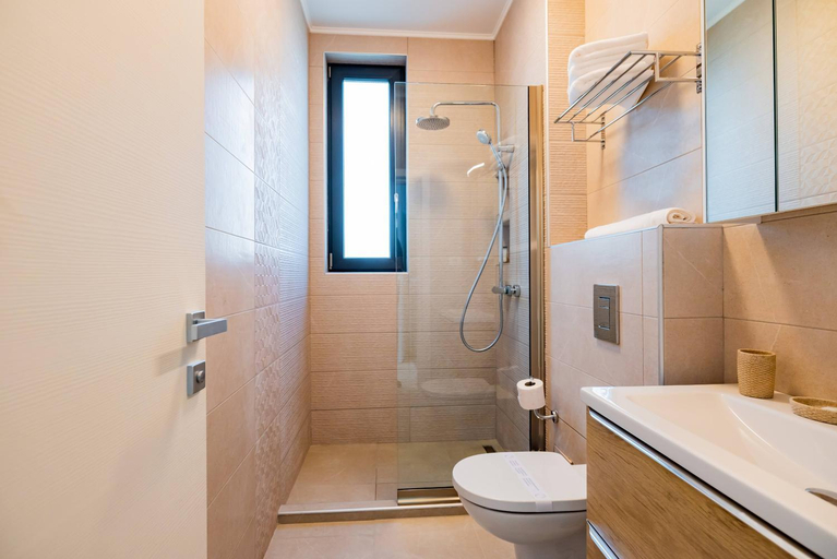 Bathroom 3, RIA Apartments, Navodari