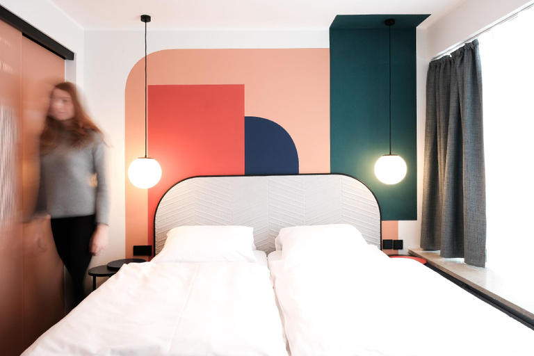 Bedroom 2, The Dot | 24/7 Checkin, München