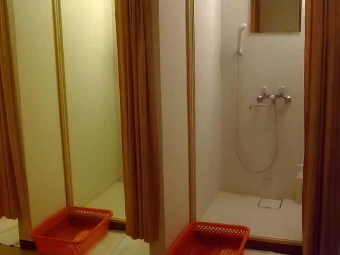 Bathroom 4, Business Hotel Kawaramachi, Takamatsu