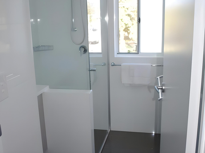 Bathroom 2, Bujerum Apartments on Burleigh, Gold Coast