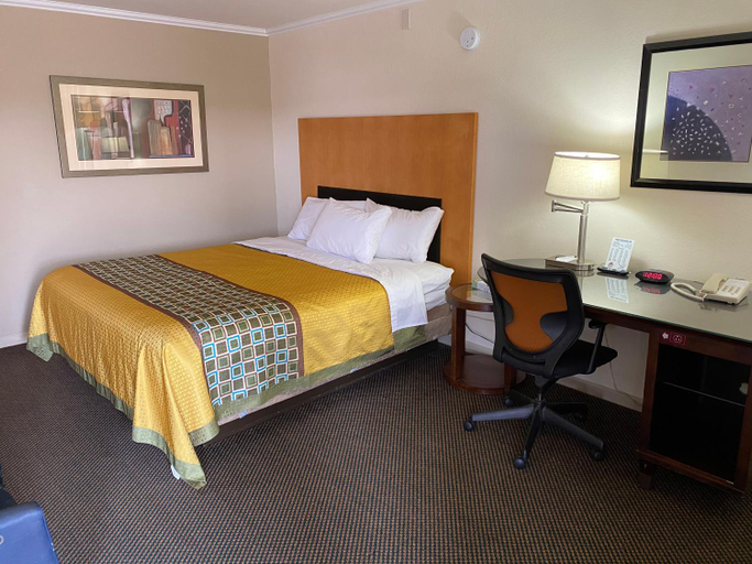 Bedroom 3, Great Western Inn, Geary