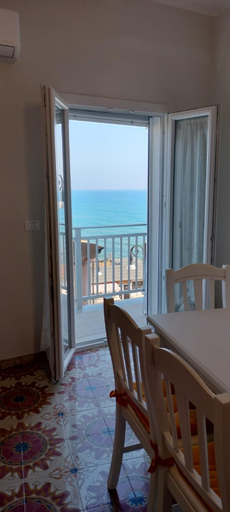 Others 3, Daisy House, Agrigento