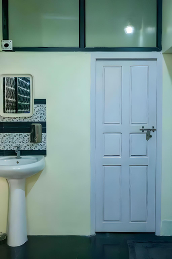 Bathroom 4, Belljem Homes -your own private resort -6 BHK B, Thrissur