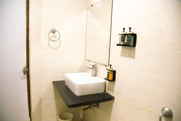 Bathroom, Hotel Rudraksh, Ujjain