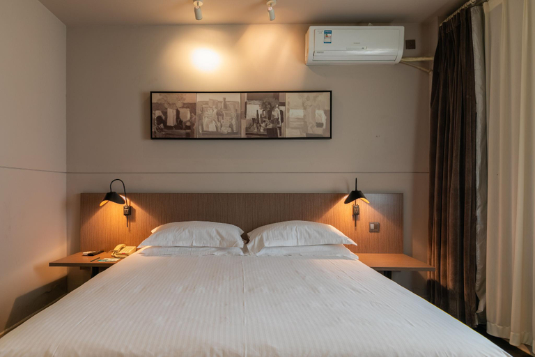 Bedroom 3, Jinjiang Inn Select Yantai Development Zone Wuzhishan Road, Yantai