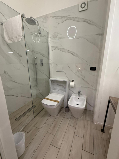 Bathroom 5, LA PIAZZA SUITE, Napoli