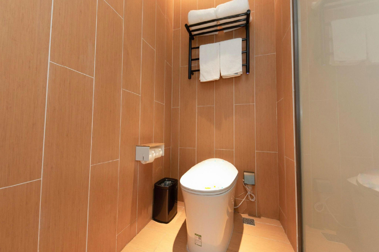 Bathroom 4, Ji Hotel Xi'an Hepingmen Metro Station, Xi'an
