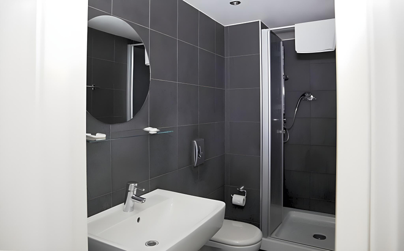 Bathroom 4, My Hotel Apollon, Praha 8