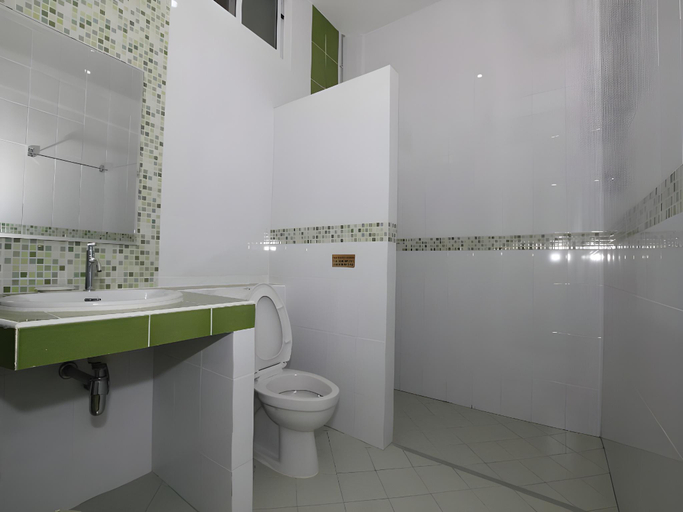 Bathroom 3, S Hotel Kanchanaburi, Muang Kanchanaburi