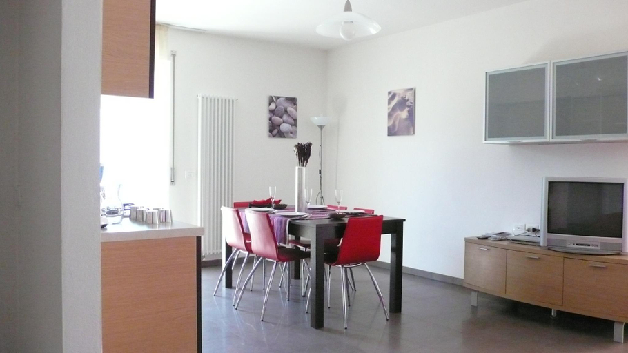 Others 4, Modern and elegant apartments, Trento