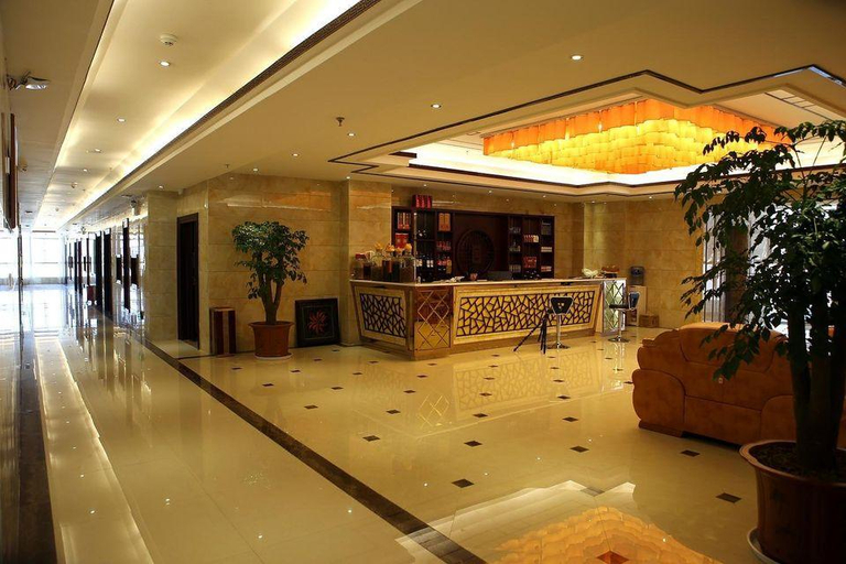 Others 2, Huize Hotel, Qujing