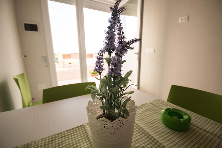 Others 4, Edone B&B, Taranto