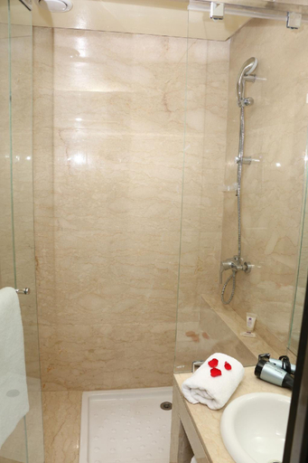 Bathroom 3, Hotel Racine, Marrakech