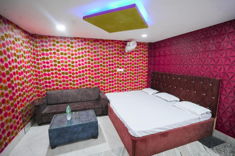 Others 3, Hotel Parinay Vatika, Deoghar
