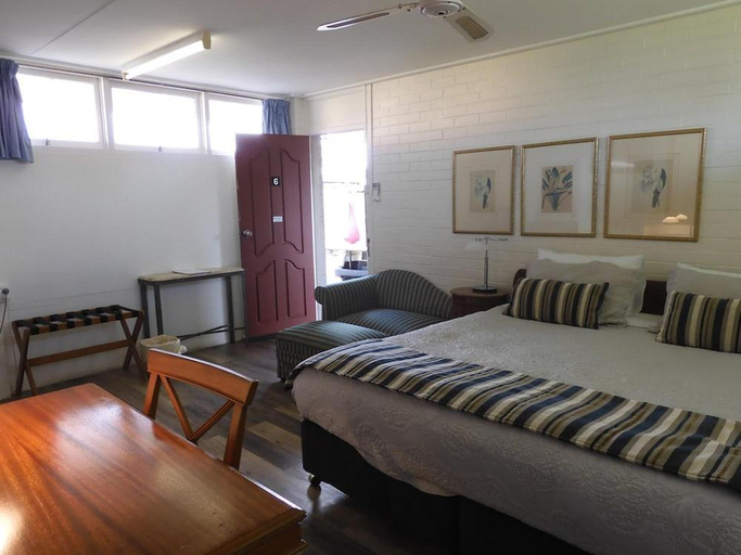 Bedroom 4, Dalby Parkview Motel, Dalby