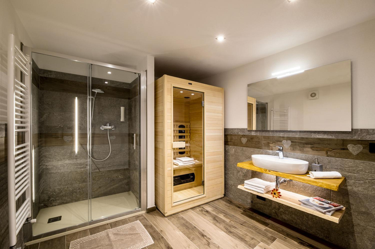 Bathroom 3, fenat, Aosta