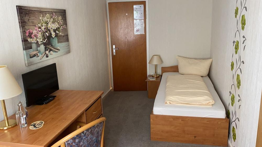 Bedroom 3, Hotel Pension Gelpkes Mv Hle, Osterode am Harz