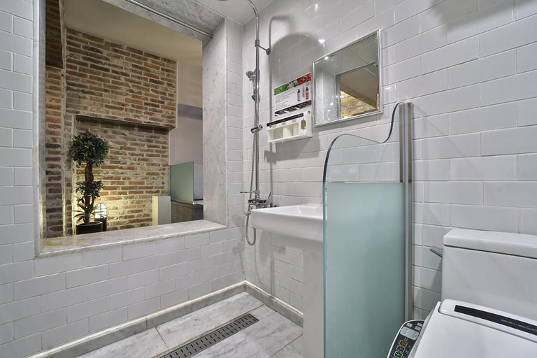 Bathroom 3, Hotel February Suseong, Buk