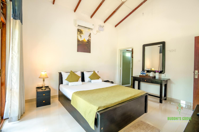 Bedroom 2, Buddhi's Grove, Mihinthale