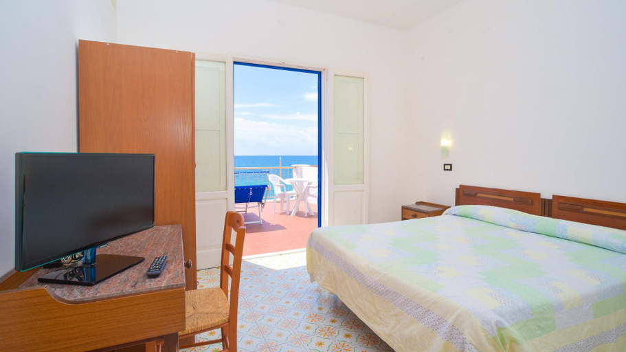 Bedroom 5, Hotel Regina del Mare, Napoli