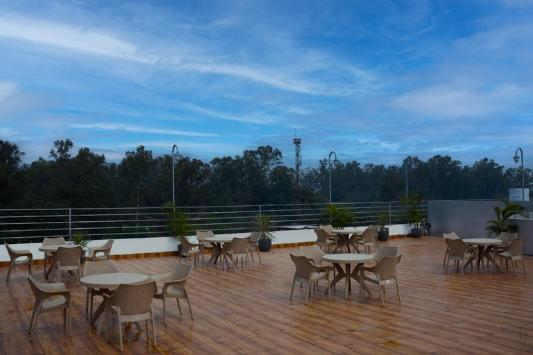 Food & Drinks 4, Hotel President Park, Gurdaspur