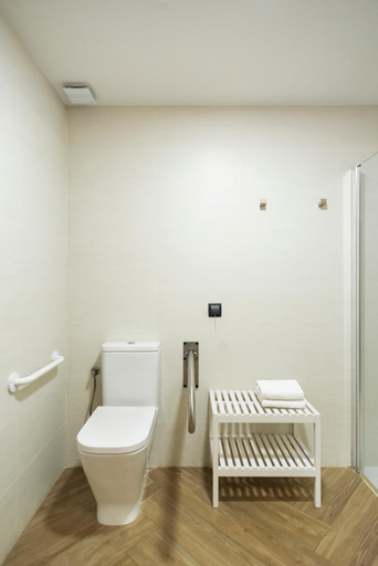Bedroom 2, Blanq Comedias, Valencia