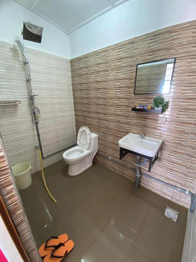 Bathroom 3, Teratak Khalisa, Tanah Merah