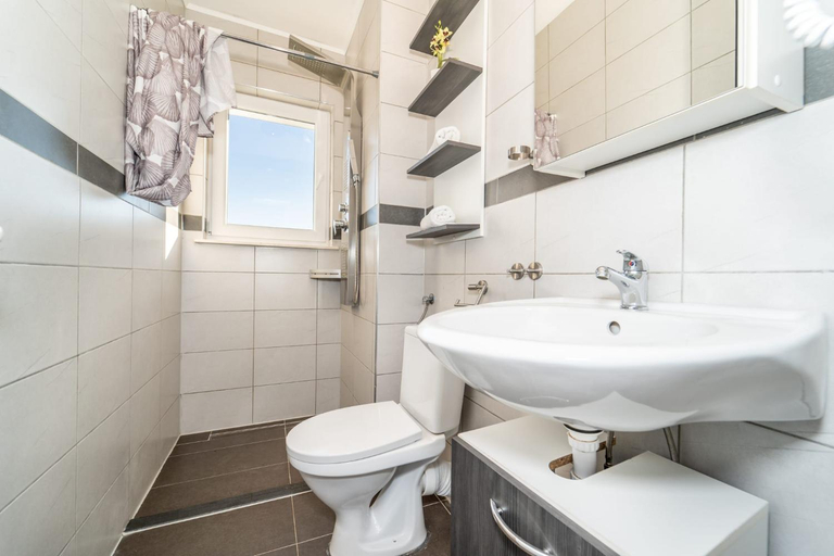 Bathroom 2, Apartments villa M&M, Bibinje