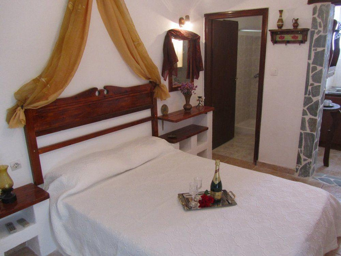 Bedroom 5, Skyros Panorama Studios, Central Greece