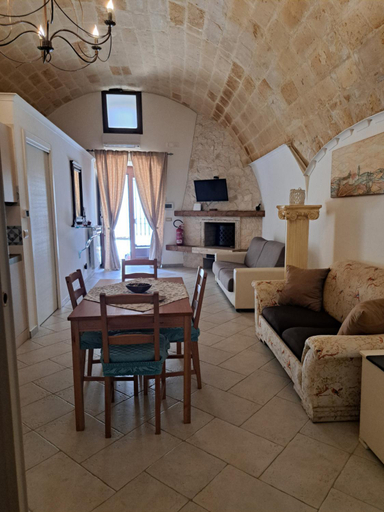 Others 5, Anfiteatro Vlll, Barletta-Andria-Trani