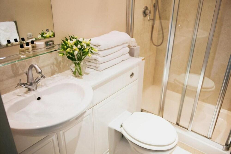 Bathroom 3, The Running Horse, Hampshire