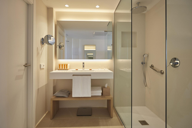 Bathroom 5, Bordoy Alcudia Port Suites ex-Caprice Alcudia Port, Baleares