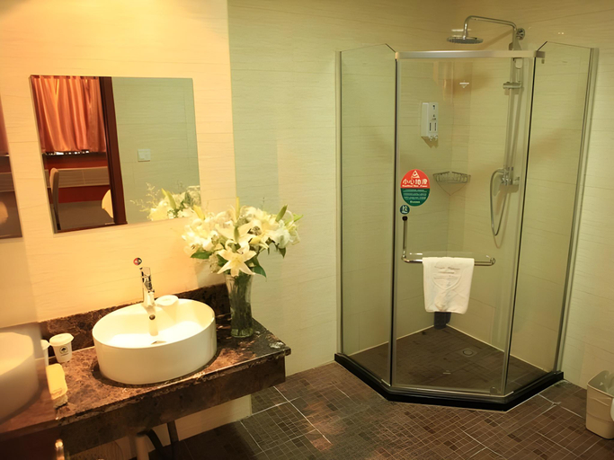 Bathroom, GreenTree Inn Lanzhou Yantan High-tech Zone Nanhe Road Business Hotel, Lanzhou