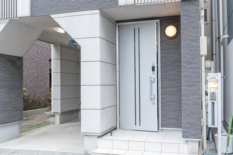 Entrance 4, Kanamecho Modern House, Toshima
