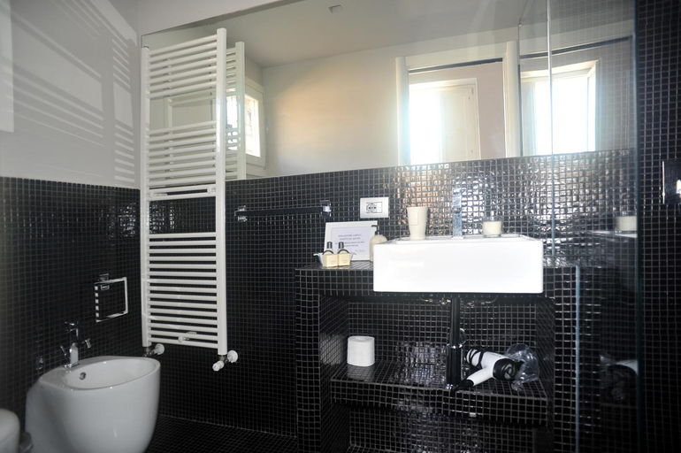 Bathroom 3, Kalote' Apartments, Syracuse