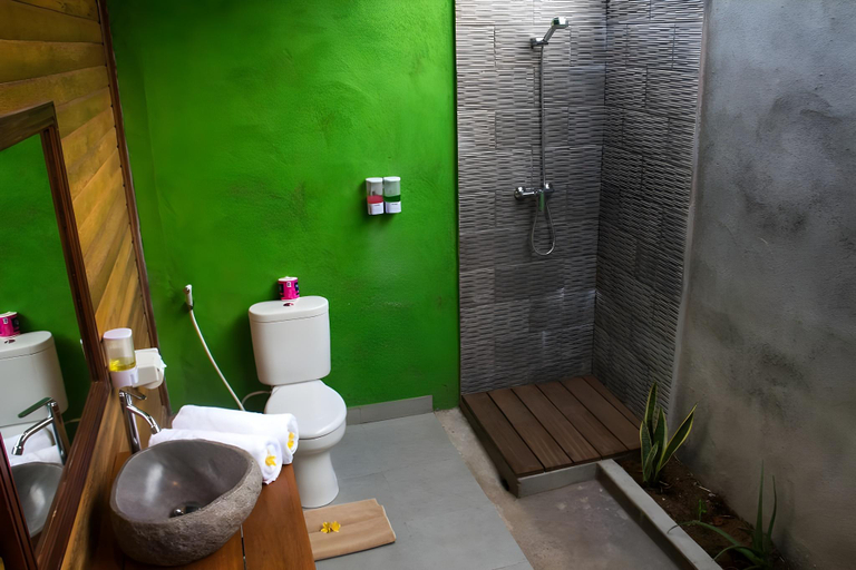 Bathroom 4, Gedong Nusa Huts, Klungkung