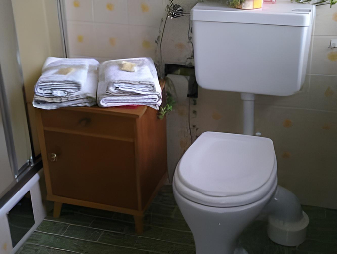 Bathroom 3, Haus Maria, Zell am See