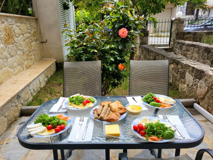 Food & Drinks, Anris Dom - In a quiet part of the center, Central Macedonia