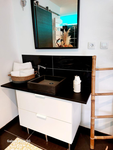 Bathroom, Suite Demeure en Soi, Nord