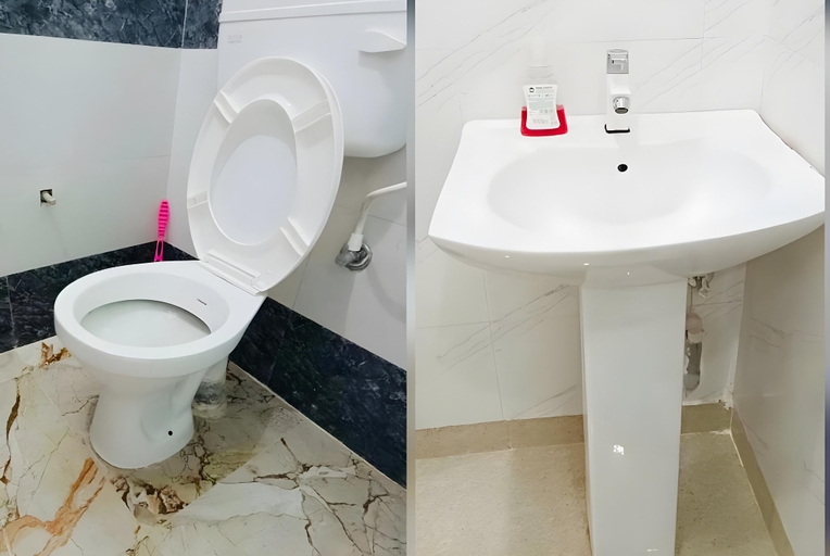 Bathroom 3, Hotel Ramam, Faizabad
