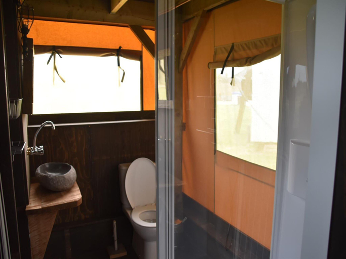 Bathroom, Beach Lodge Callantsoog near Dunes Beach, Zijpe